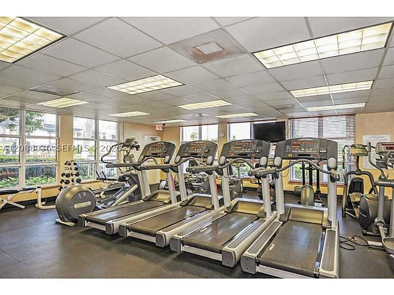 2000 Island Blvd #808, Aventura FL 33160