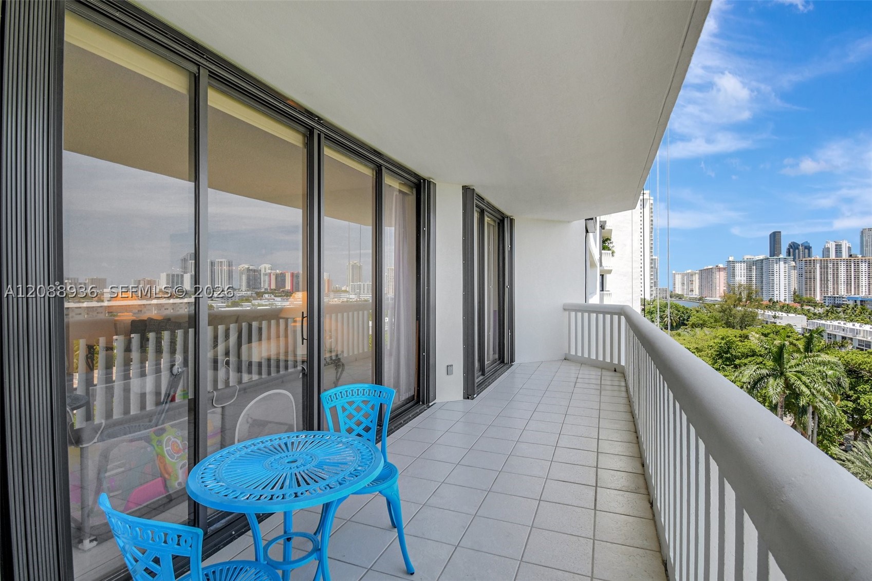 2000 Island Blvd #808, Aventura FL 33160