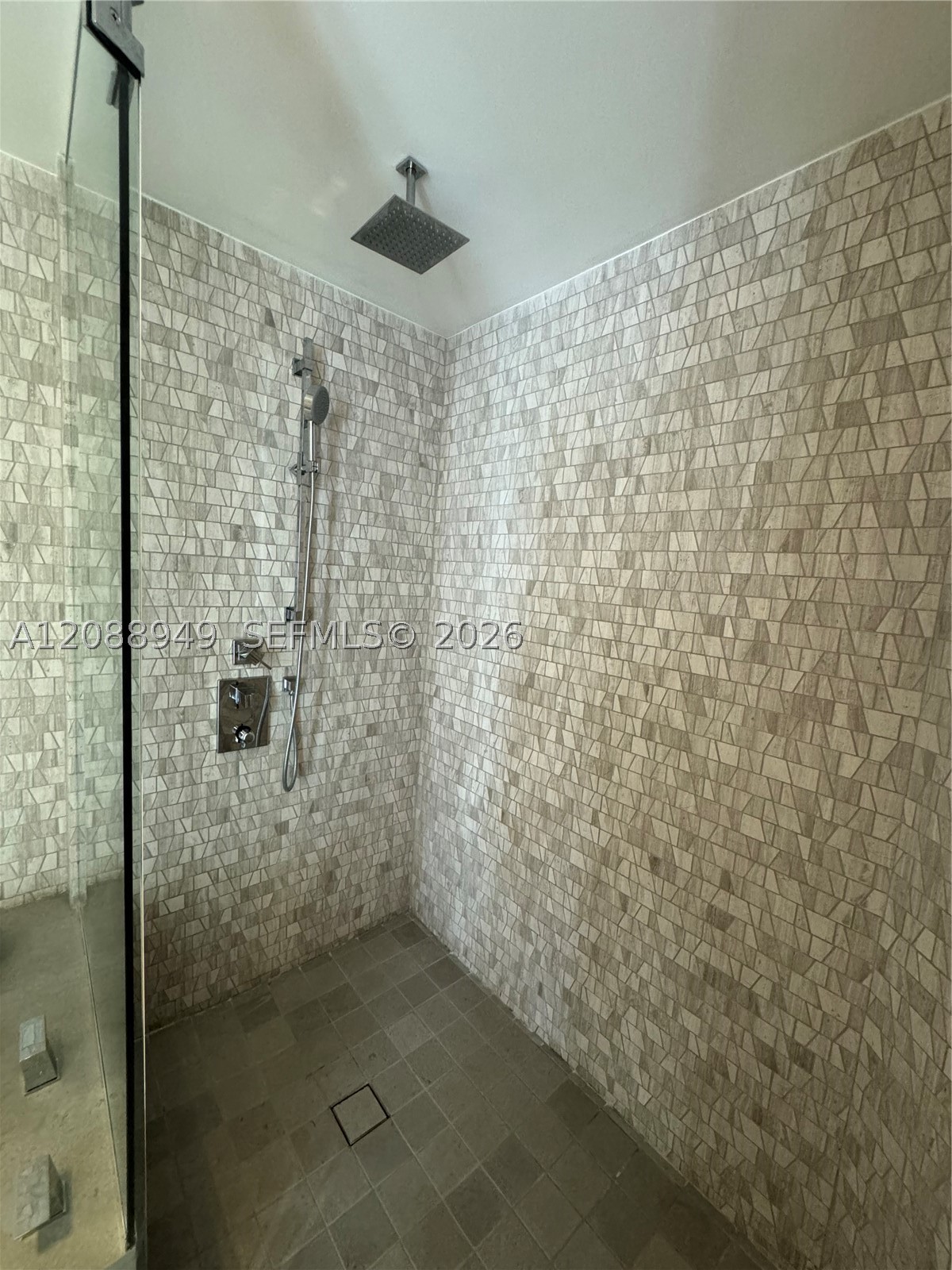 88 SW 7th St #1711, Miami FL 33130