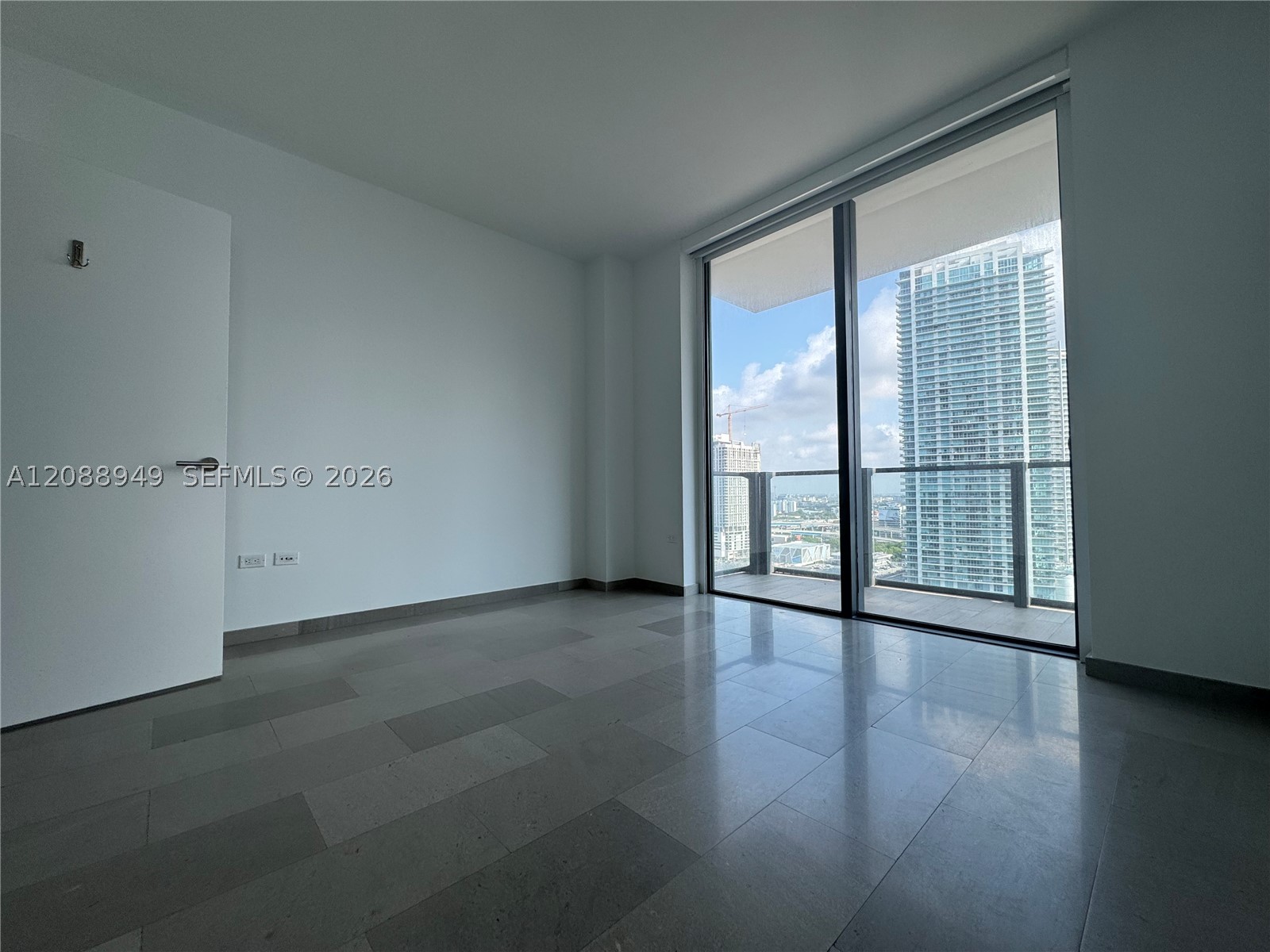 88 SW 7th St #1711, Miami FL 33130