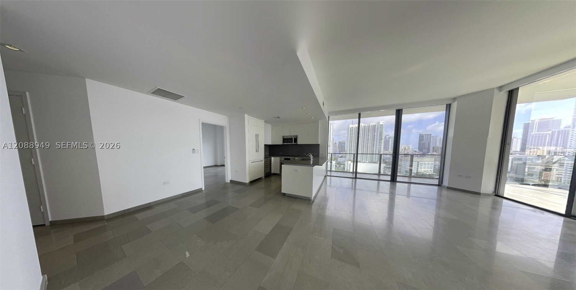 88 SW 7th St #1711, Miami FL 33130