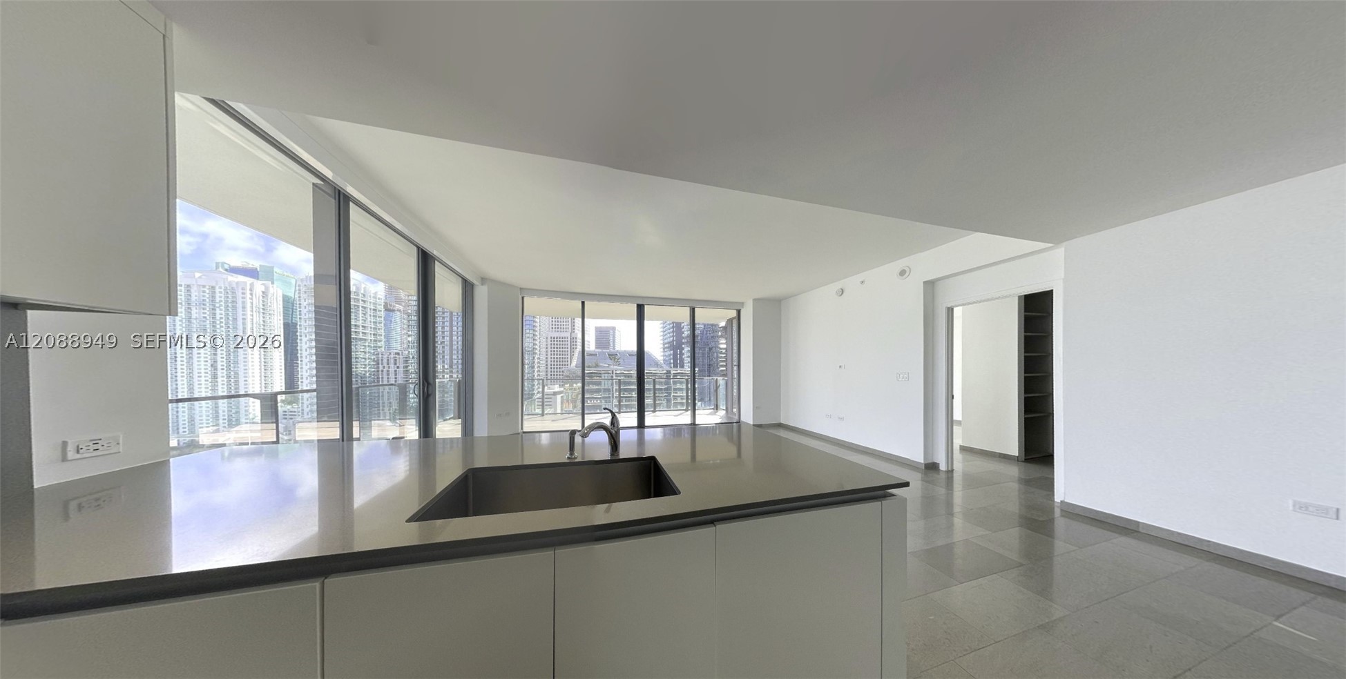 88 SW 7th St #1711, Miami FL 33130
