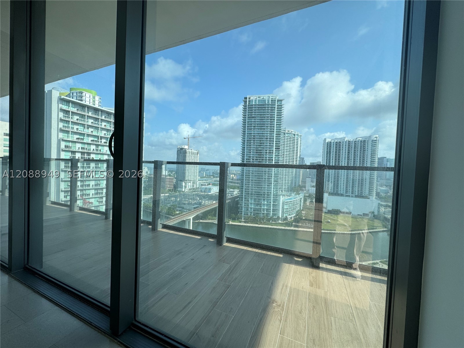88 SW 7th St #1711, Miami FL 33130
