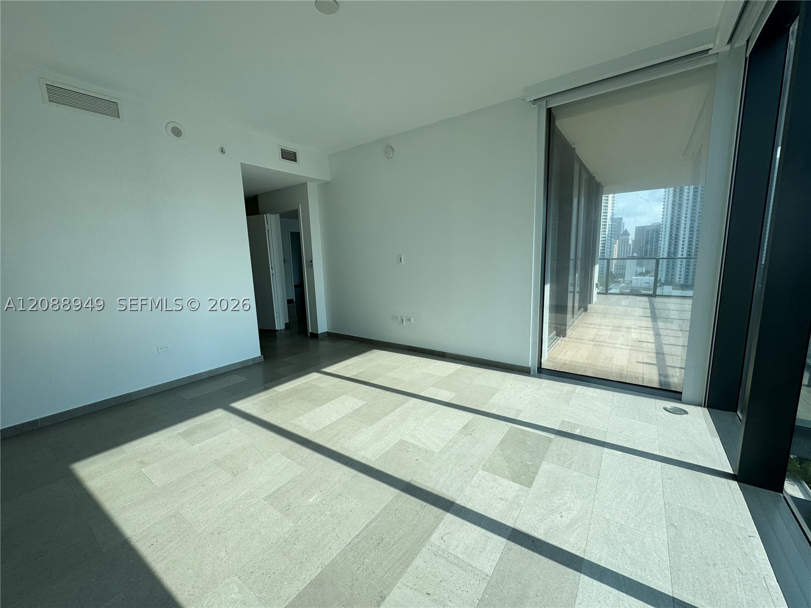 88 SW 7th St #1711, Miami FL 33130
