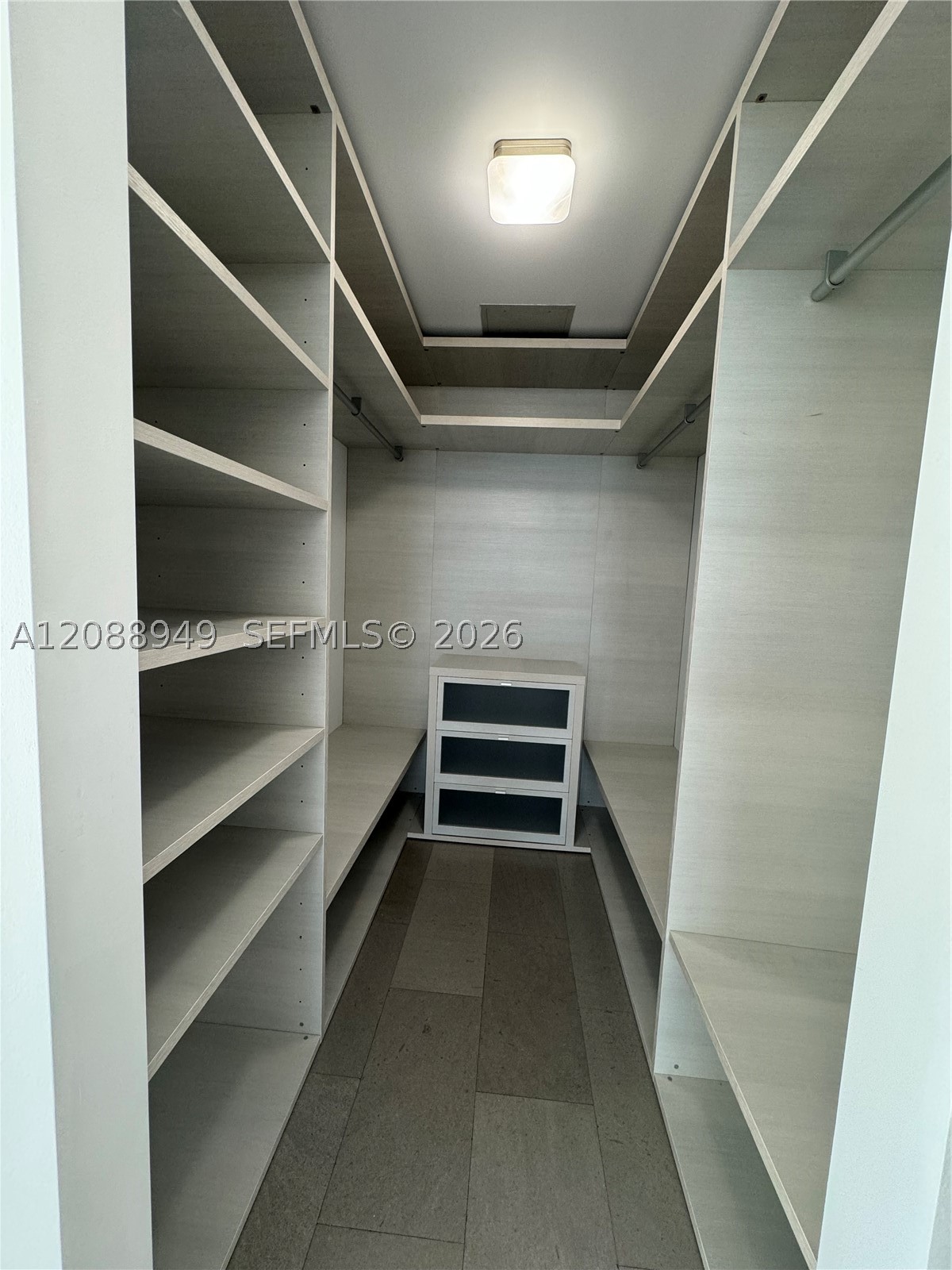 88 SW 7th St #1711, Miami FL 33130