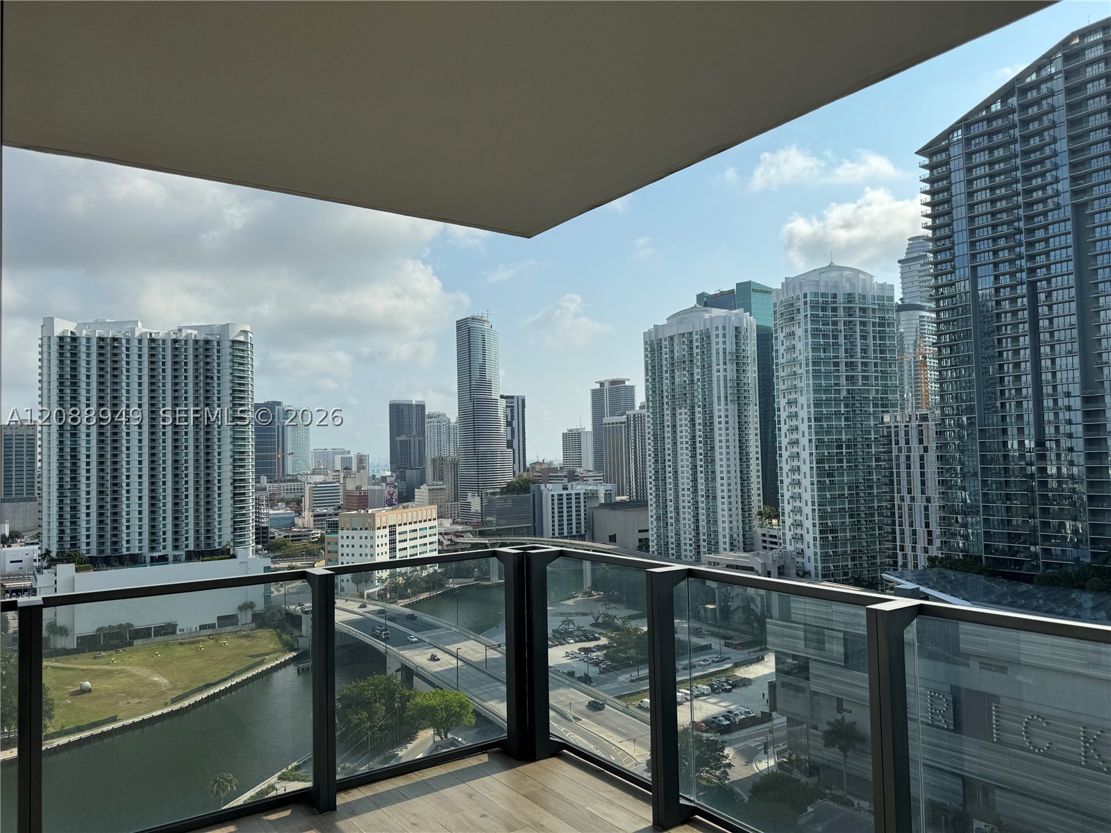 88 SW 7th St #1711, Miami FL 33130
