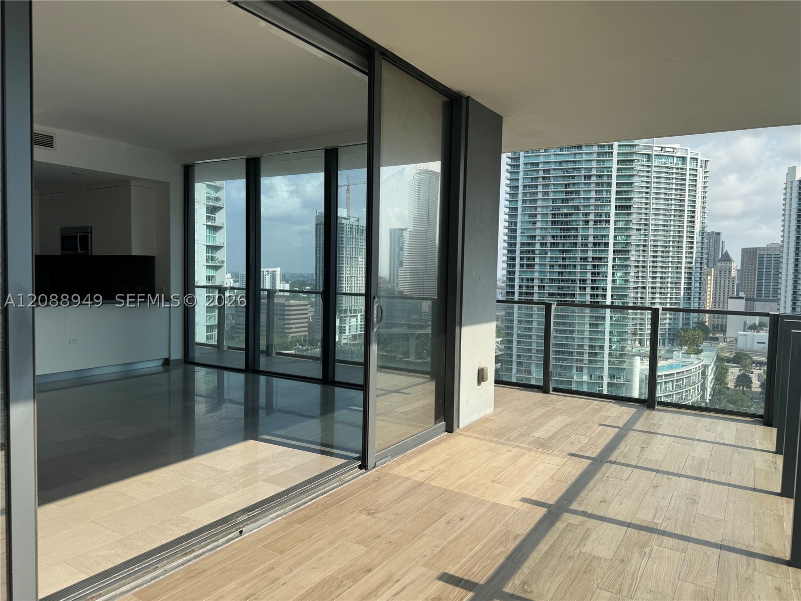 88 SW 7th St #1711, Miami FL 33130
