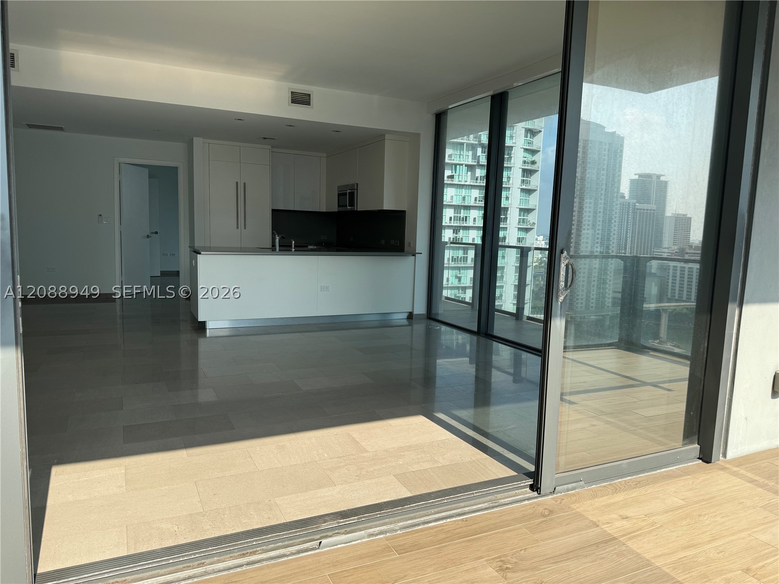 88 SW 7th St #1711, Miami FL 33130