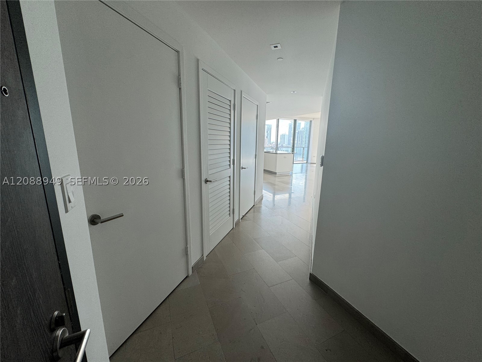 88 SW 7th St #1711, Miami FL 33130