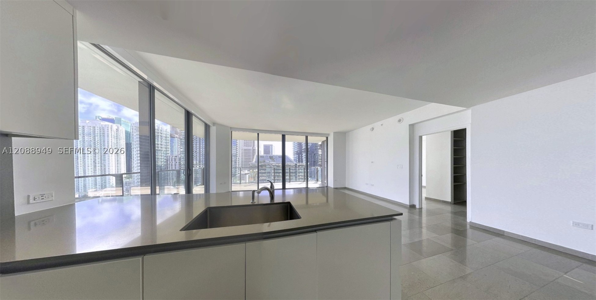 88 SW 7th St #1711, Miami FL 33130