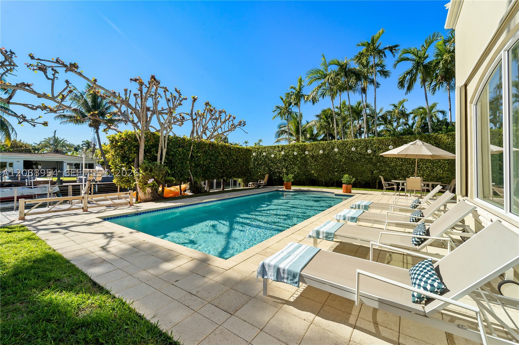 1490 Cleveland Rd, Miami Beach FL 33141