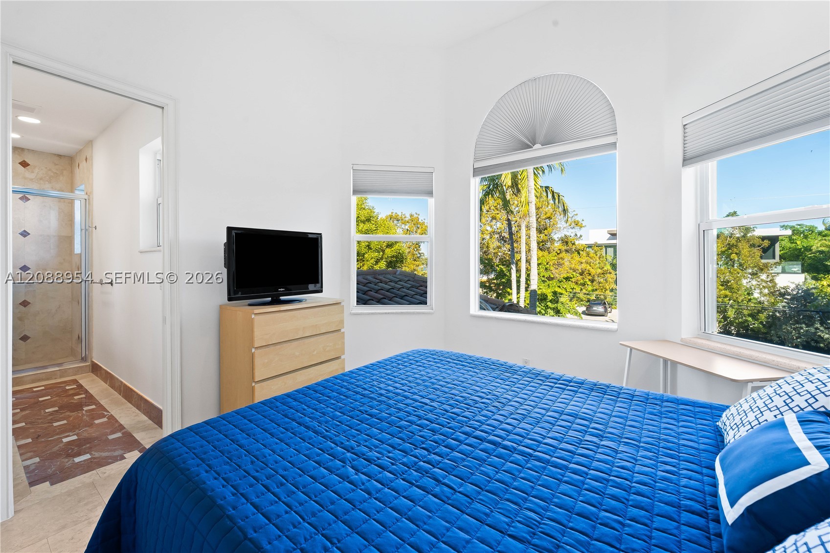 1490 Cleveland Rd, Miami Beach FL 33141