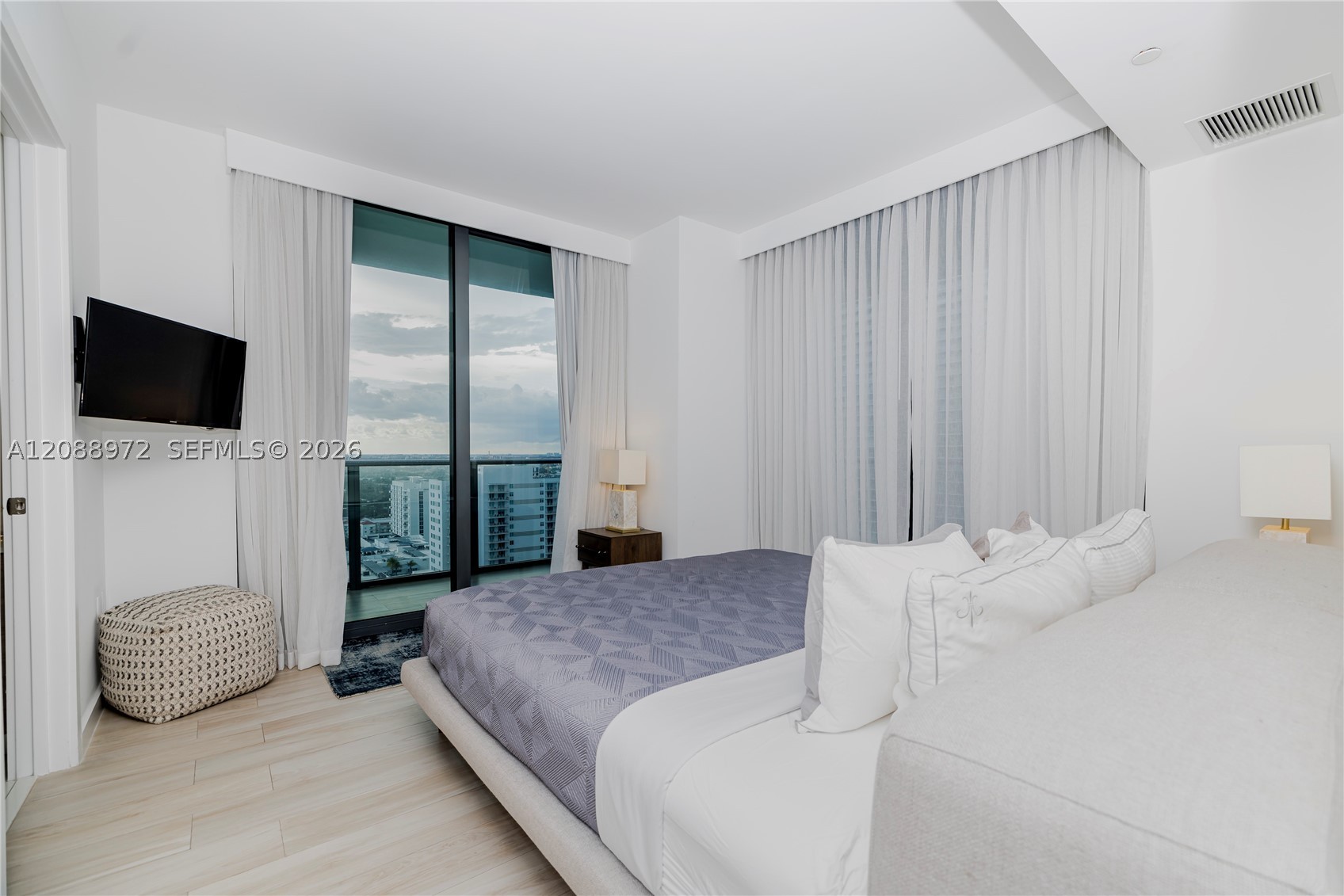1300 S Miami Ave #2210, Miami FL 33130