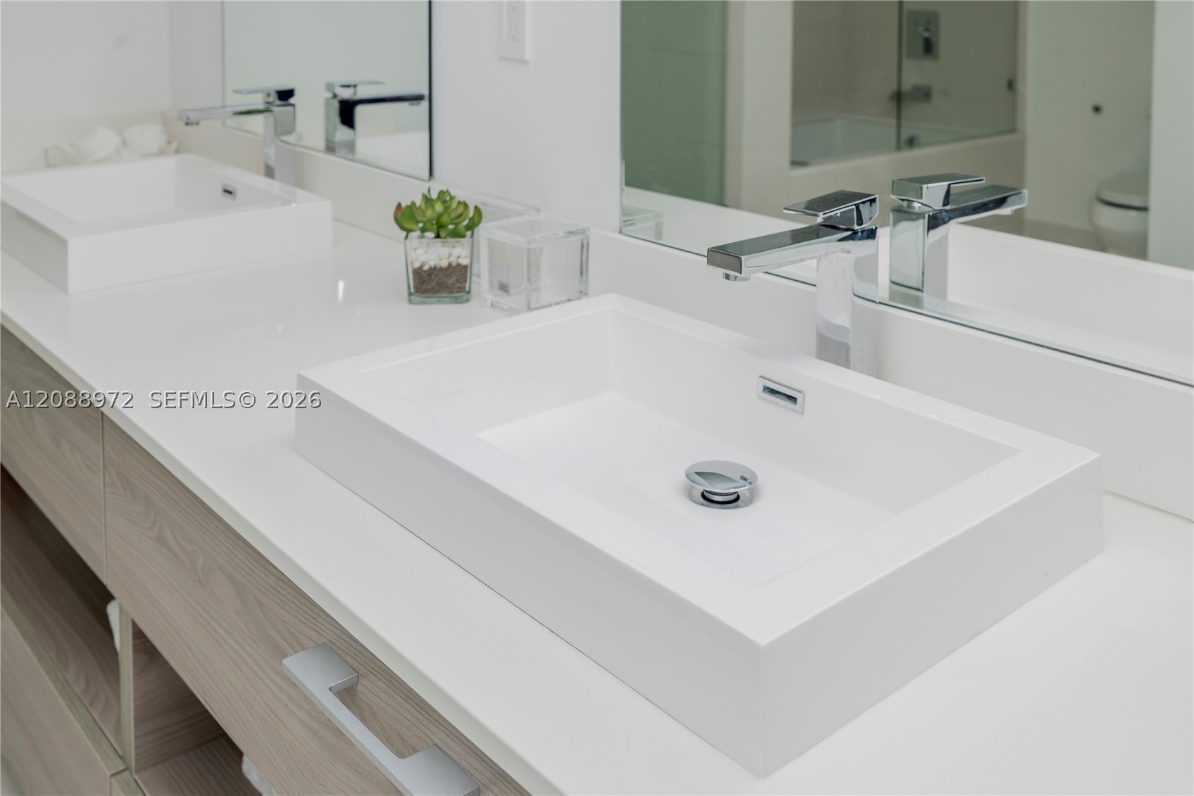 1300 S Miami Ave #2210, Miami FL 33130