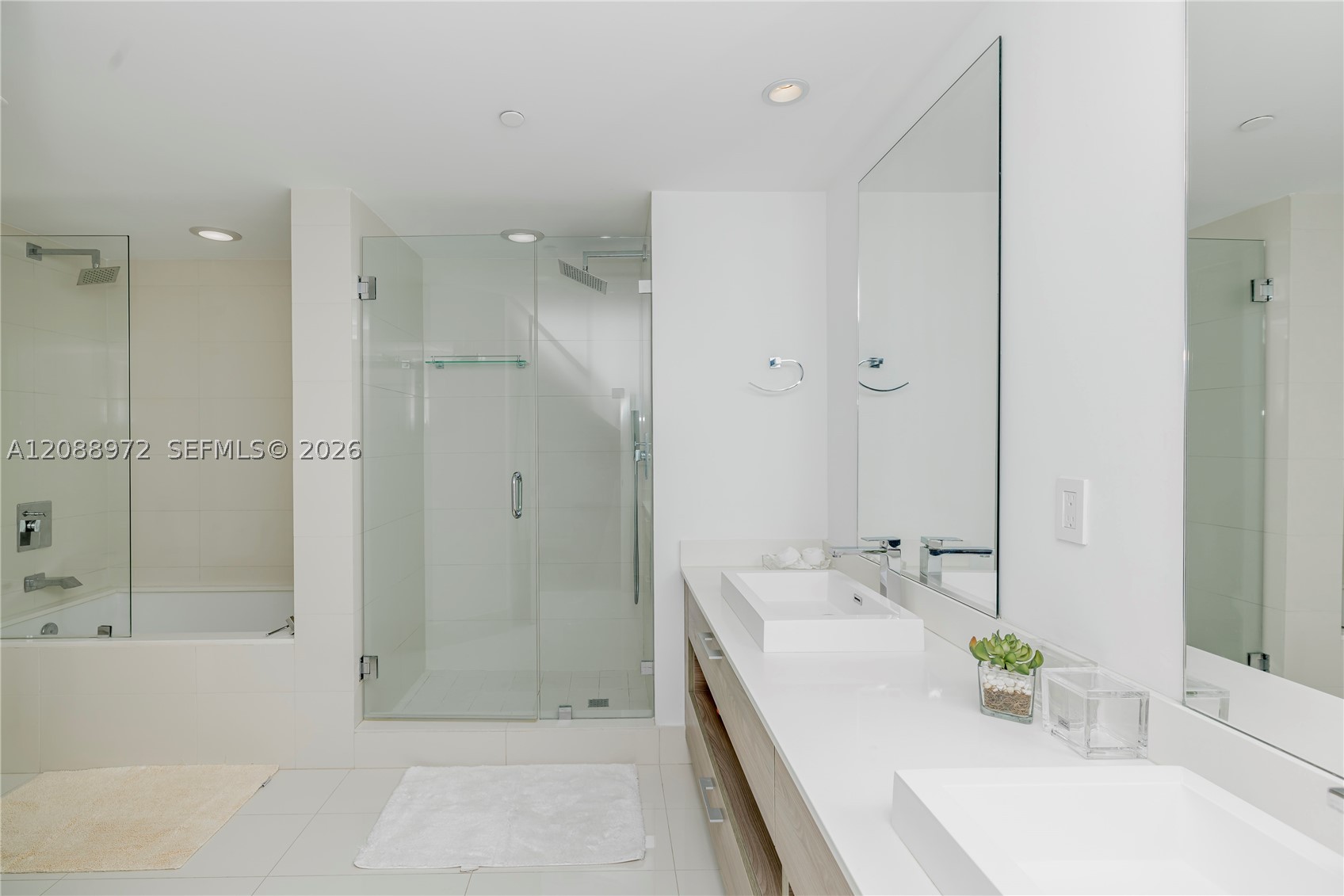 1300 S Miami Ave #2210, Miami FL 33130