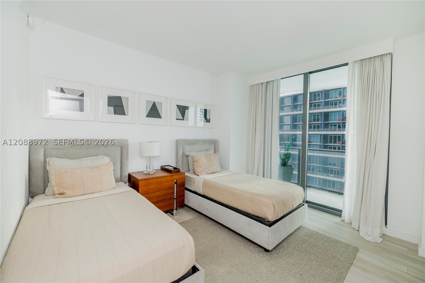 1300 S Miami Ave #2210, Miami FL 33130