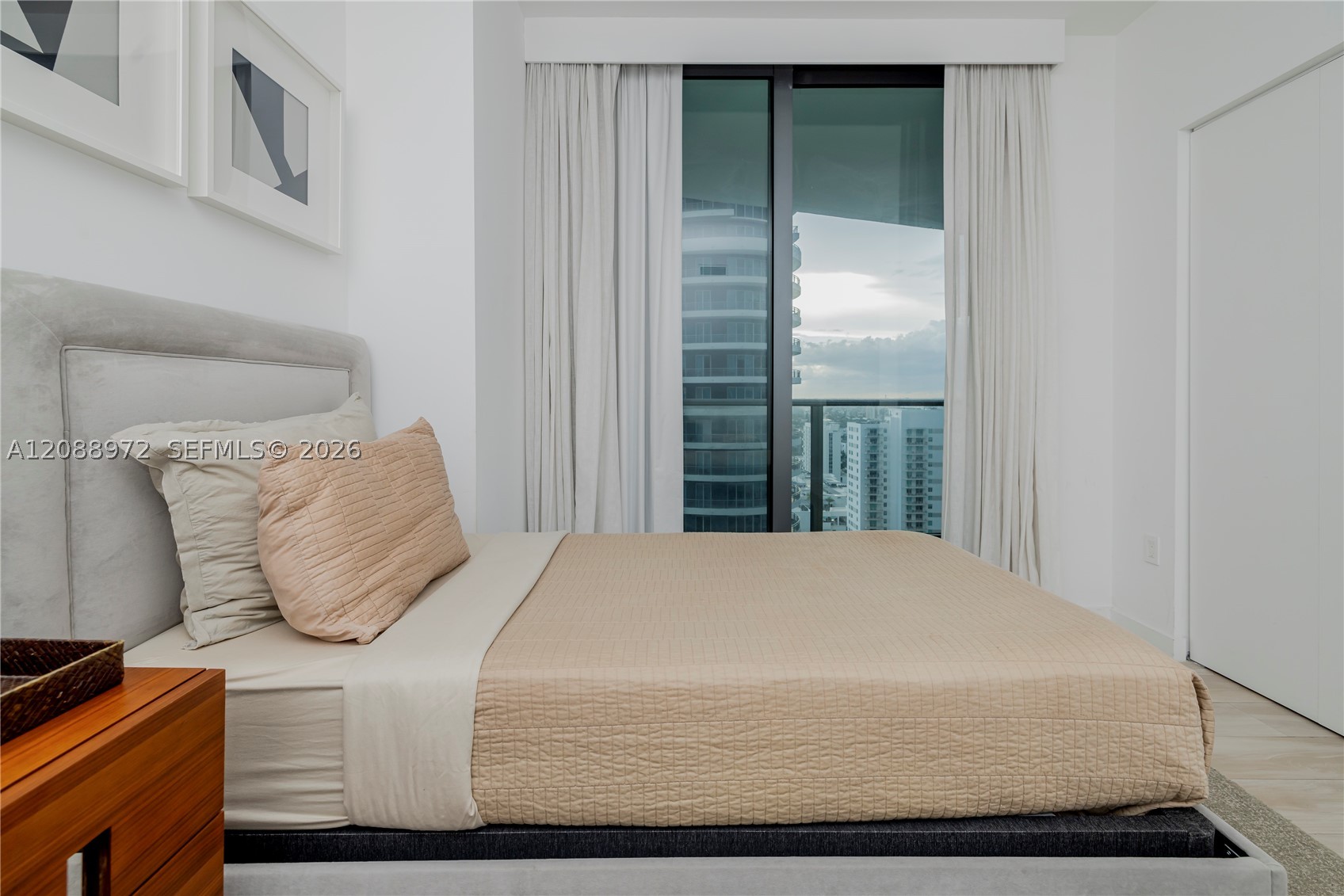 1300 S Miami Ave #2210, Miami FL 33130