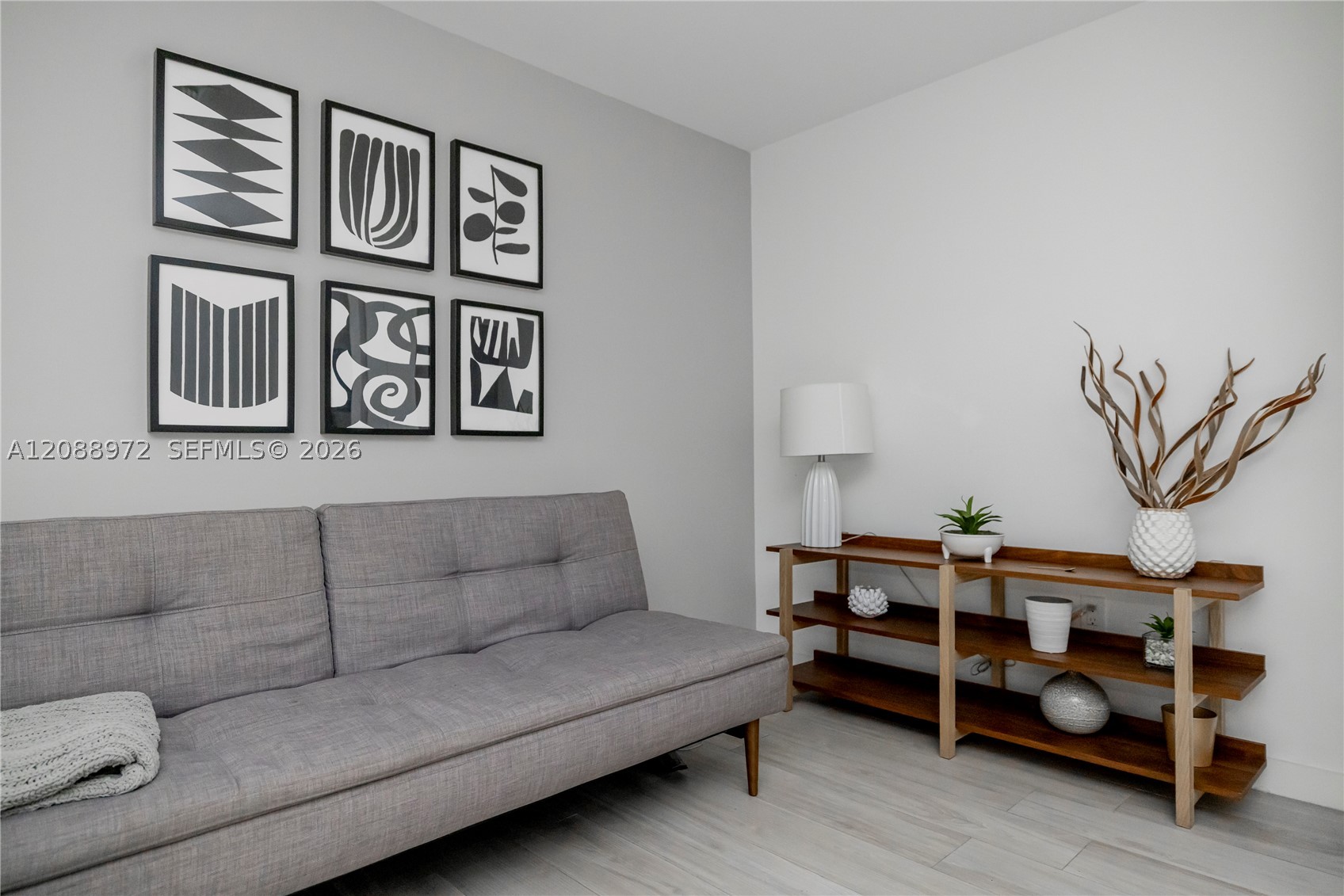 1300 S Miami Ave #2210, Miami FL 33130