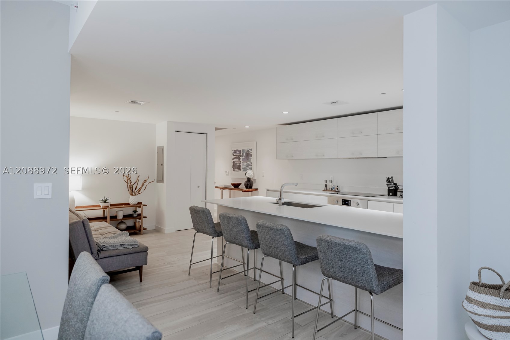 1300 S Miami Ave #2210, Miami FL 33130