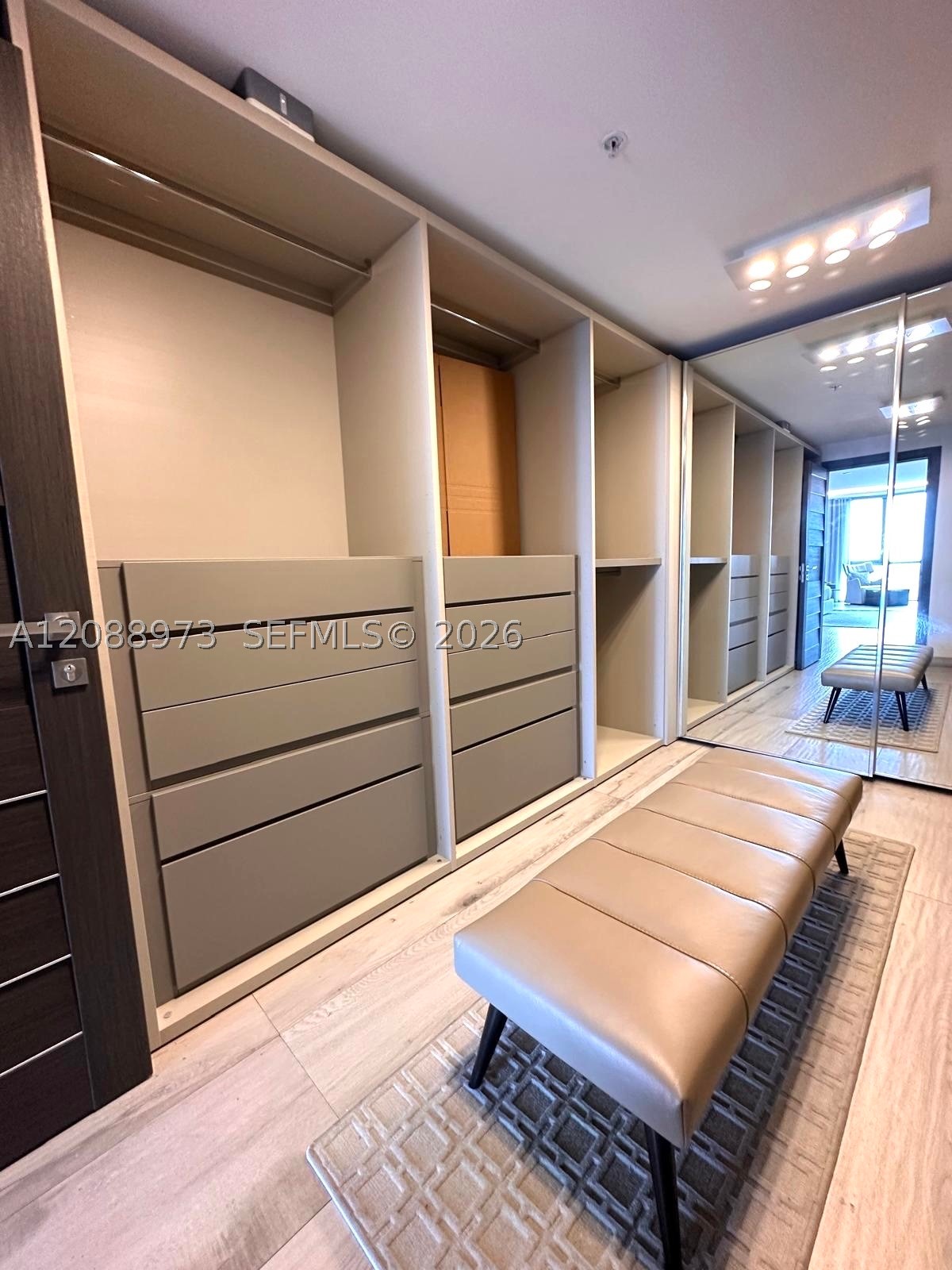 17111 Biscayne Blvd #2210, North Miami Beach FL 33160