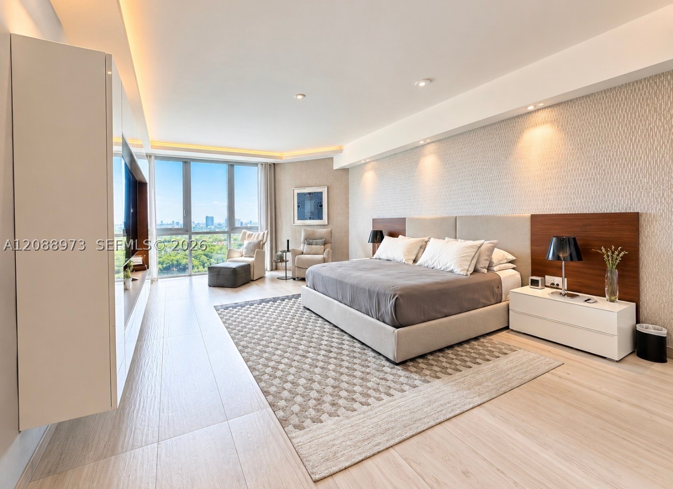 17111 Biscayne Blvd #2210, North Miami Beach FL 33160