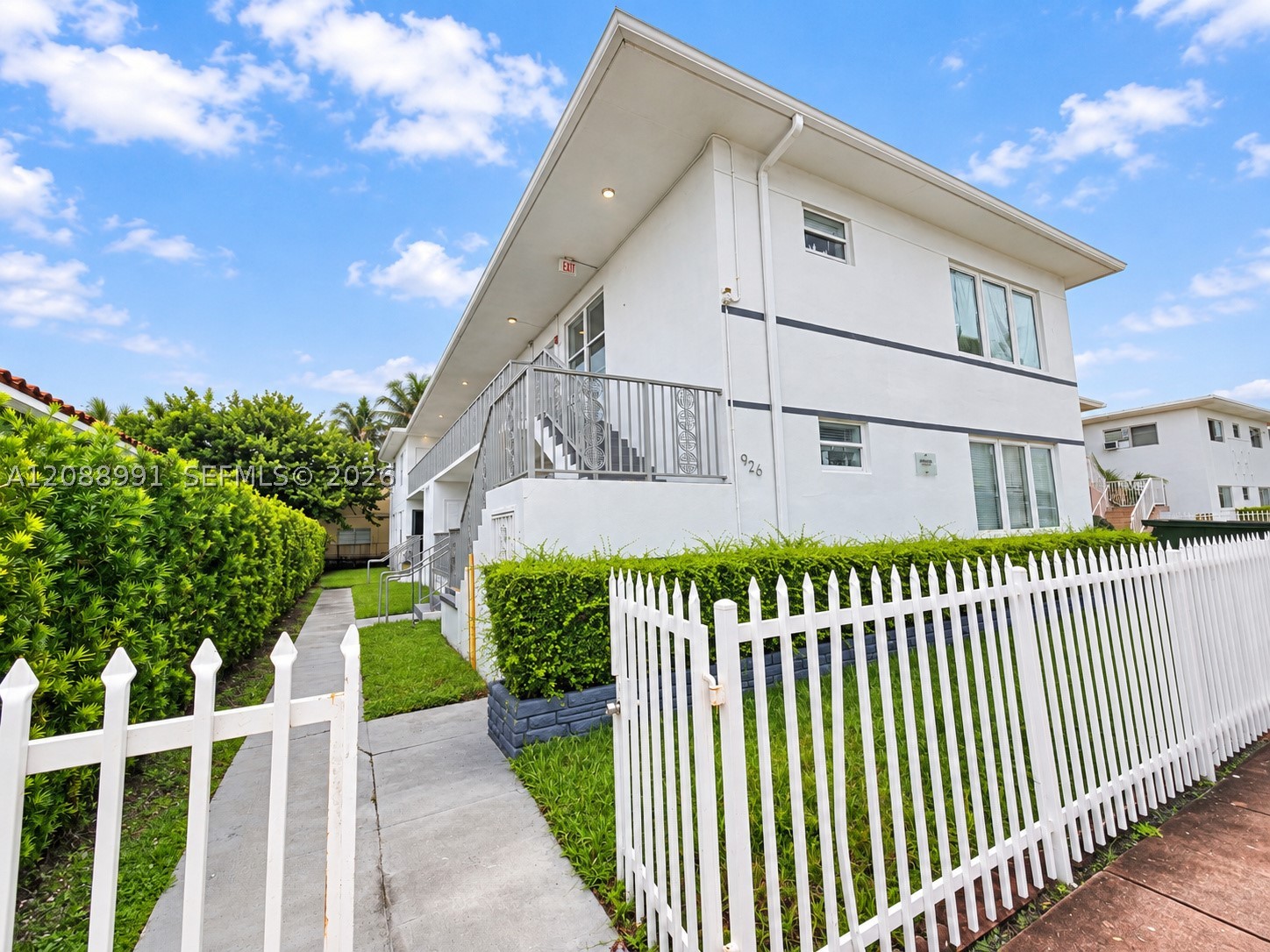 926 79th Ter #8, Miami Beach FL 33141