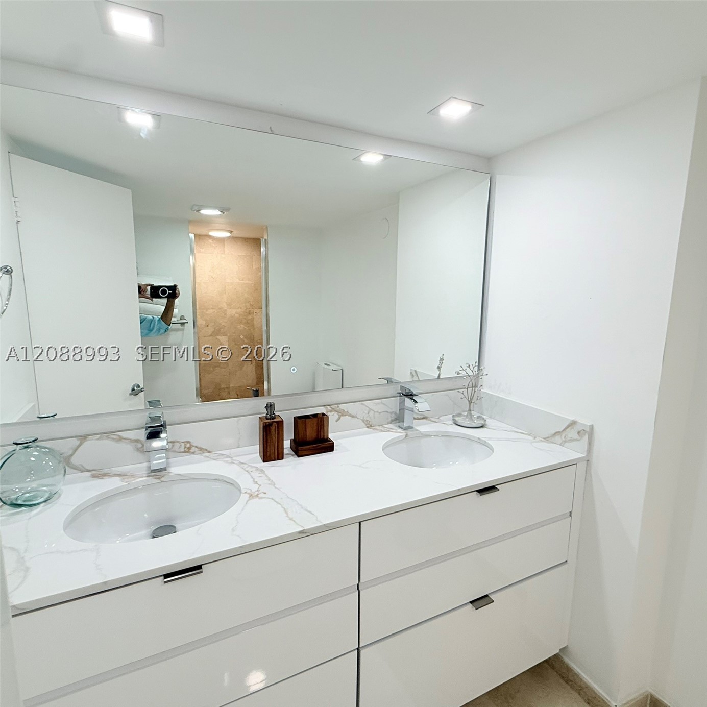 10275 Collins Ave #1210, Bal Harbour FL 33154