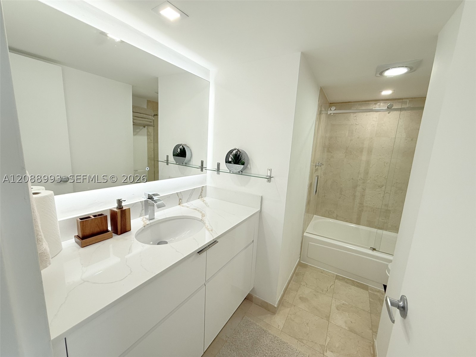 10275 Collins Ave #1210, Bal Harbour FL 33154