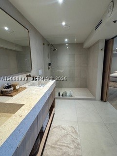 6767 Collins Ave #TS-2206, Miami Beach FL 33141