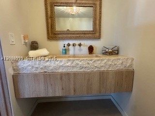 6767 Collins Ave #TS-2206, Miami Beach FL 33141