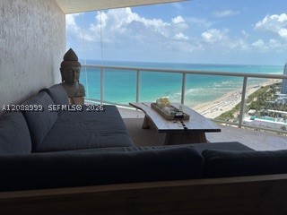 6767 Collins Ave #TS-2206, Miami Beach FL 33141
