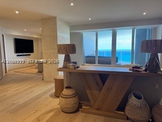 6767 Collins Ave #TS-2206, Miami Beach FL 33141
