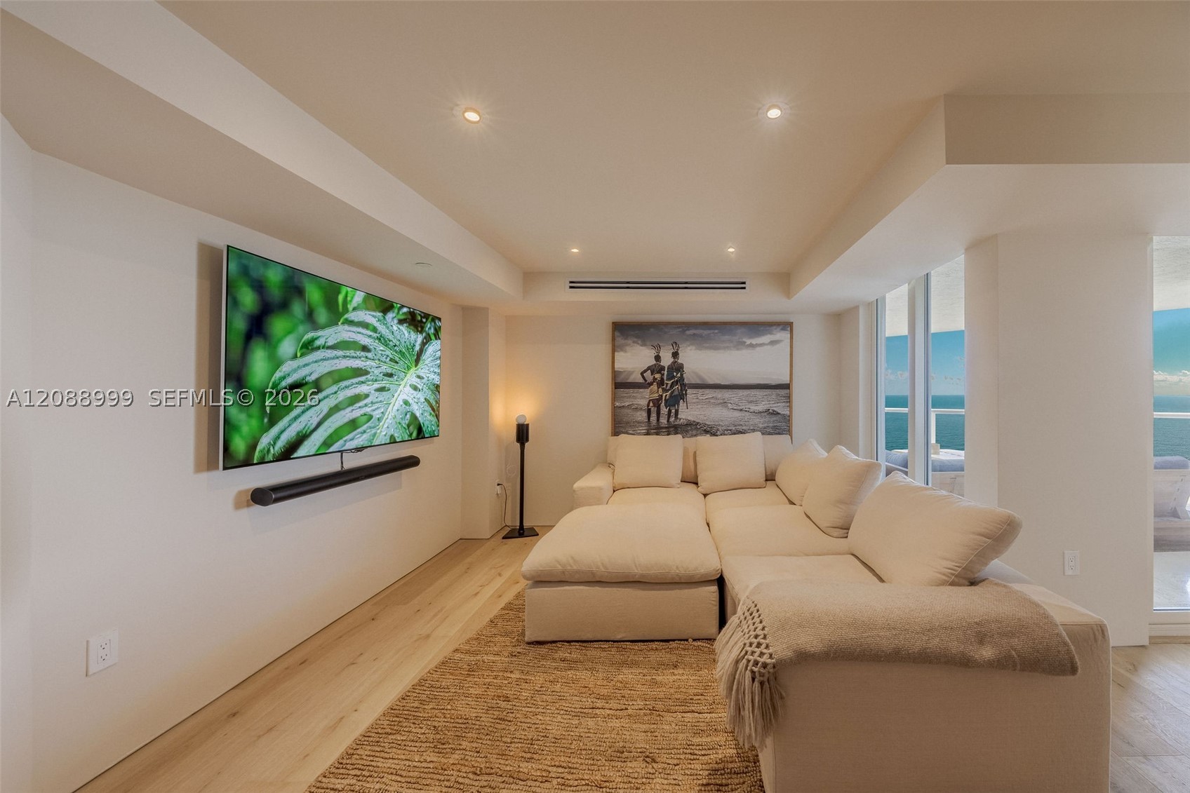 6767 Collins Ave #2206, Miami Beach FL 33141