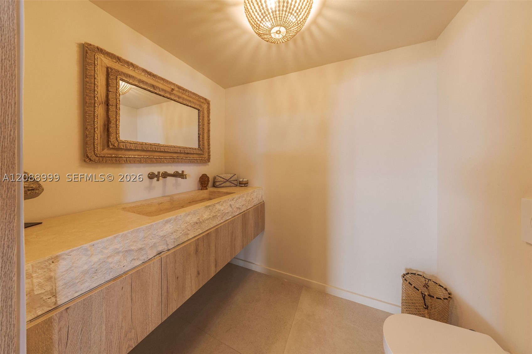 6767 Collins Ave #2206, Miami Beach FL 33141