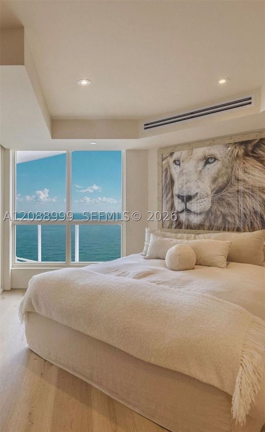 6767 Collins Ave #2206, Miami Beach FL 33141