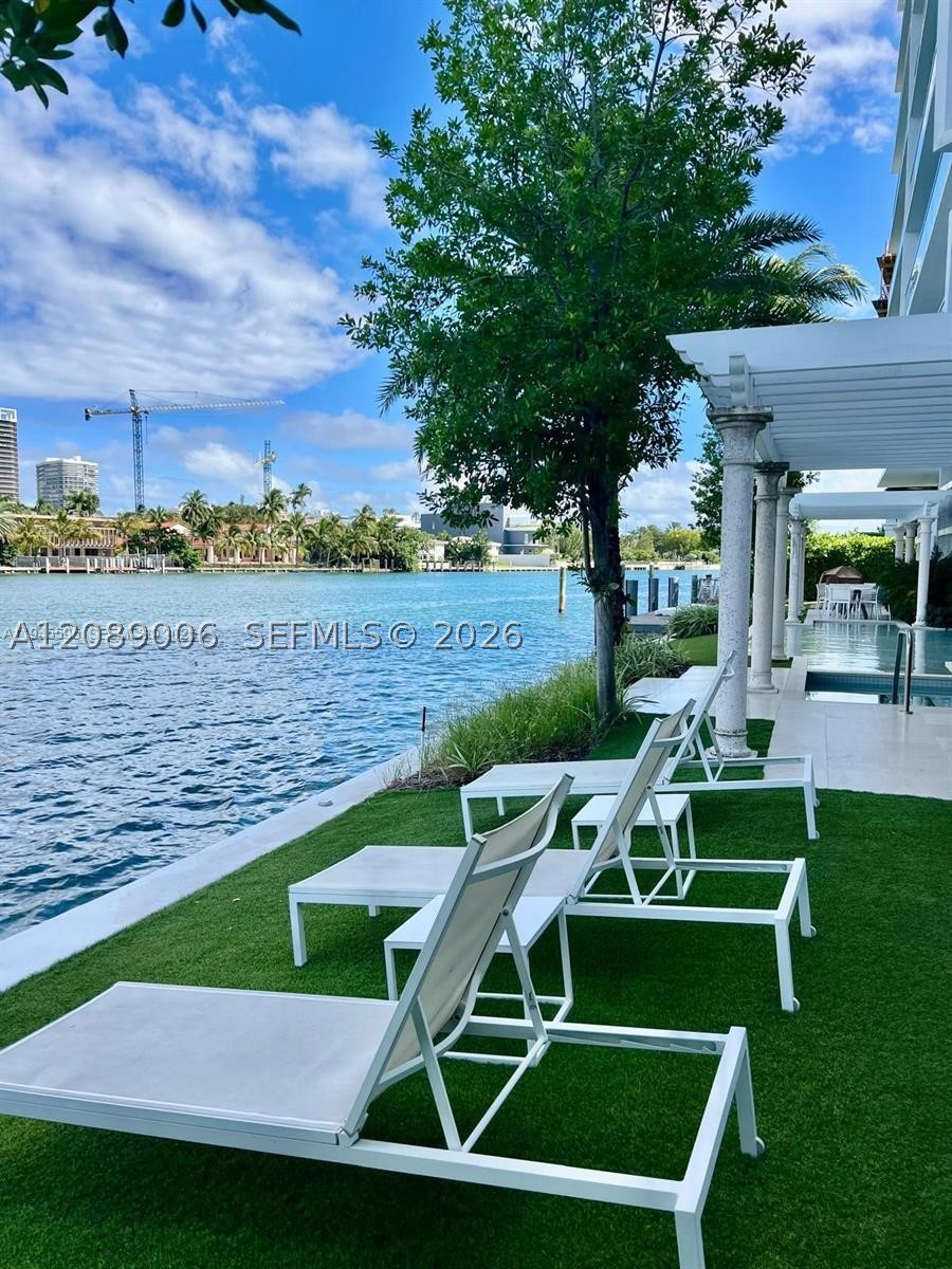 Bay Harbor Islands FL 33154 - A12089006