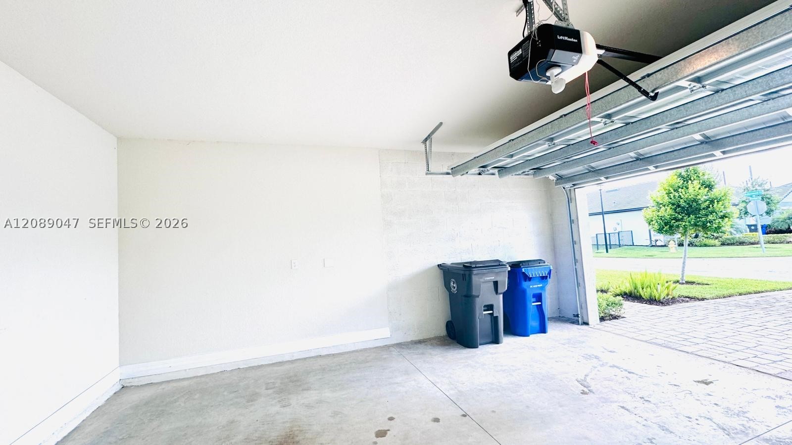 3117 Buttonwood Ct, Lauderdale Lakes FL 33311
