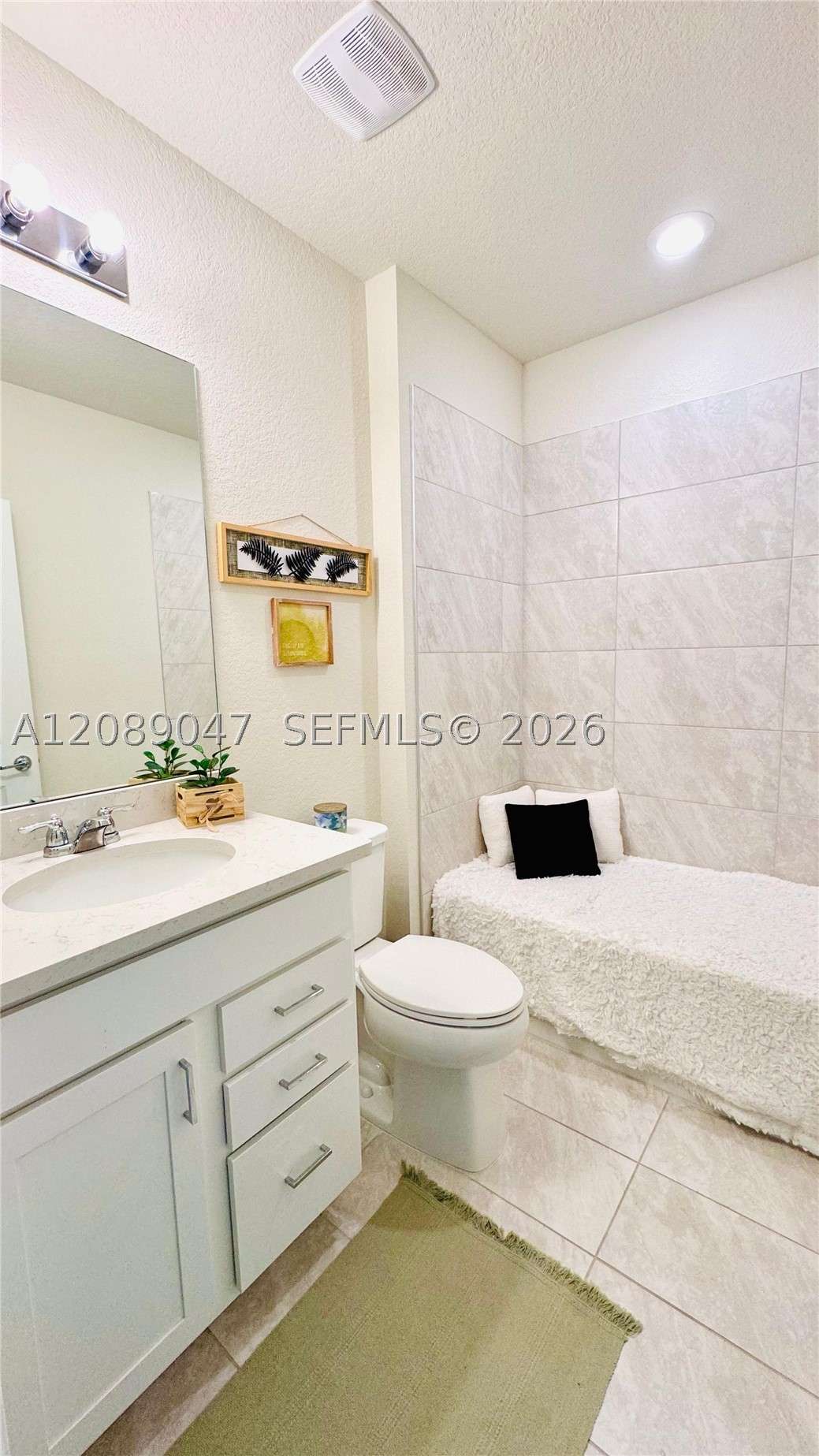 3117 Buttonwood Ct, Lauderdale Lakes FL 33311