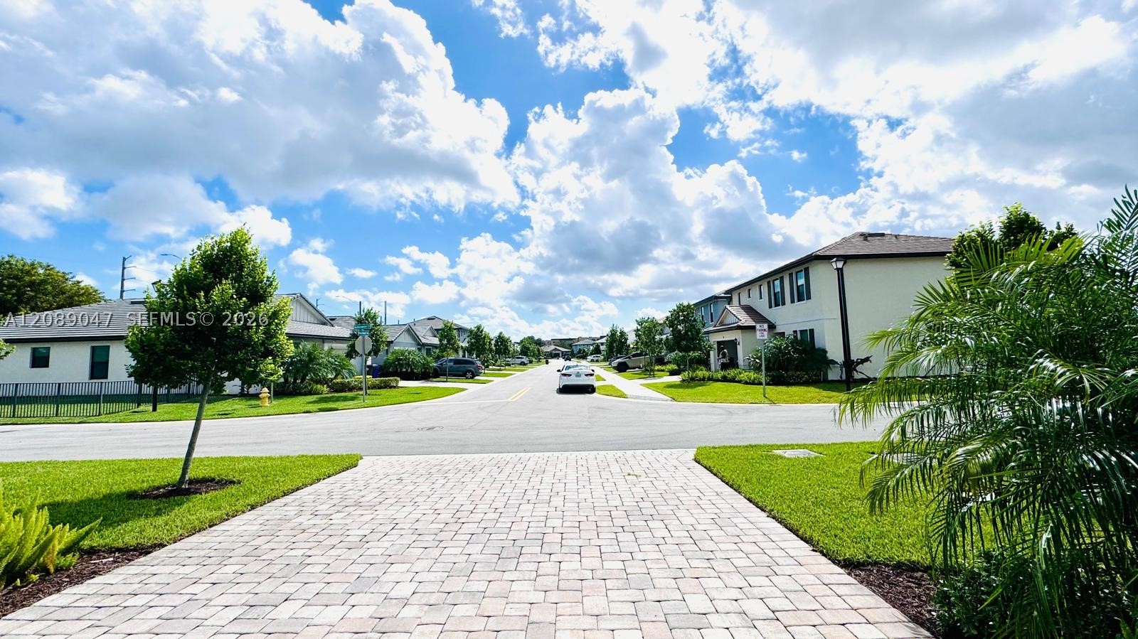 3117 Buttonwood Ct, Lauderdale Lakes FL 33311