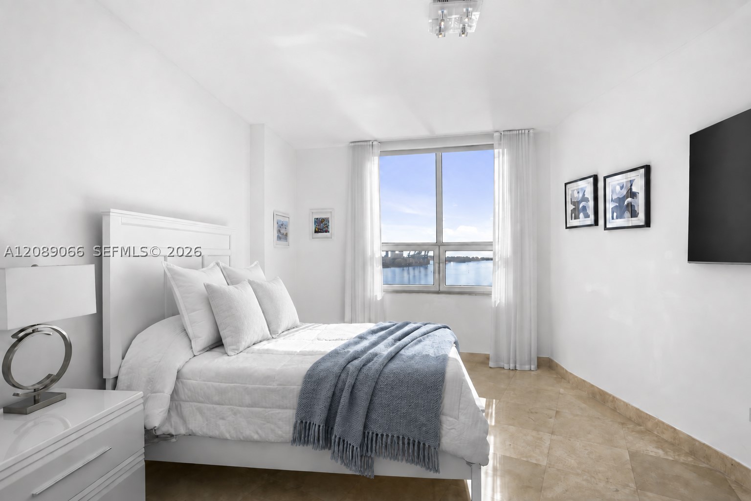 808 Brickell Key Dr #2002, Miami FL 33131