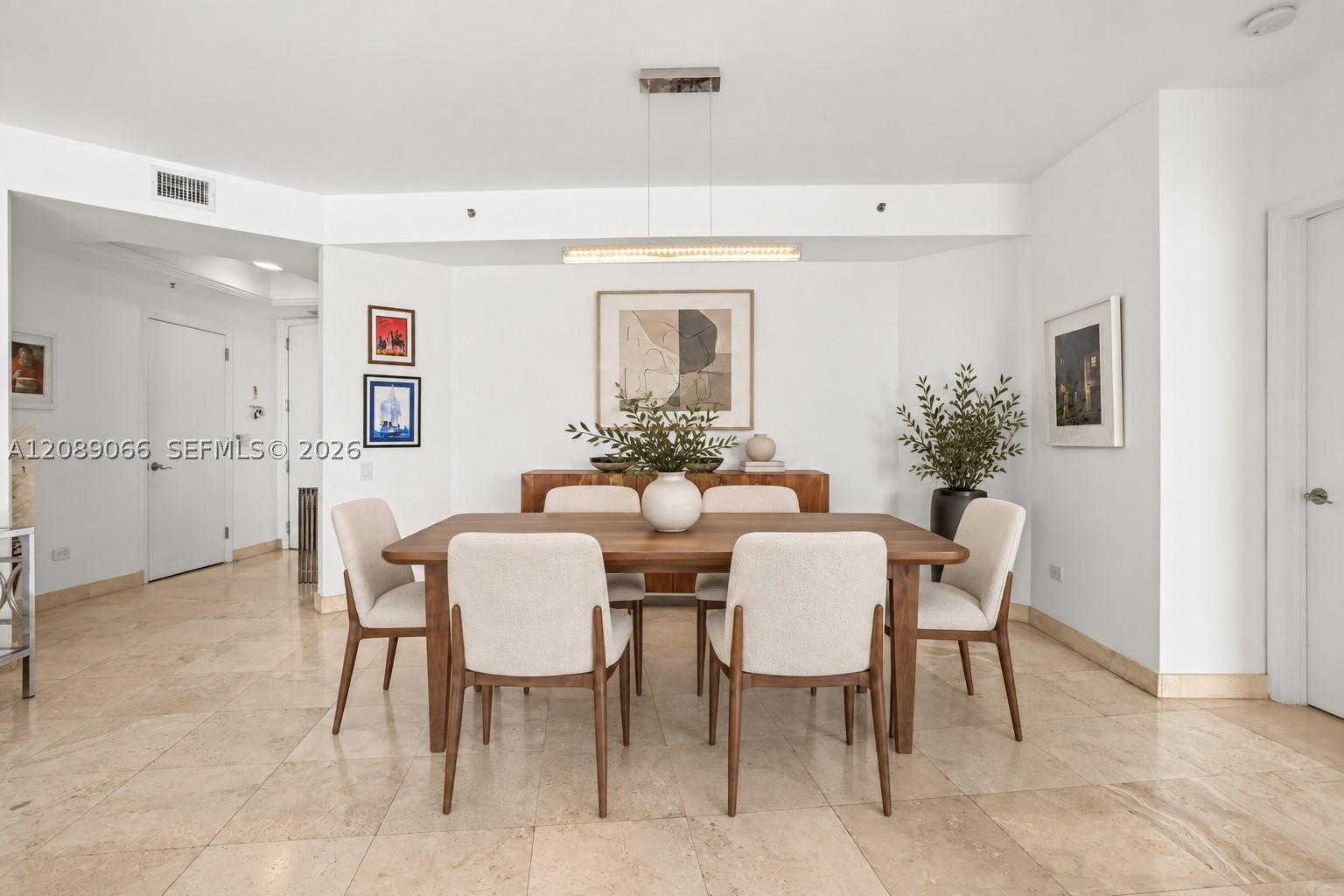 808 Brickell Key Dr #2002, Miami FL 33131