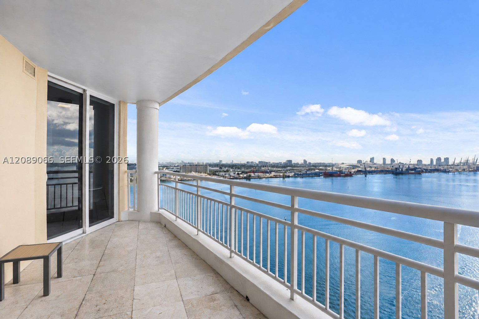 808 Brickell Key Dr #2002, Miami FL 33131