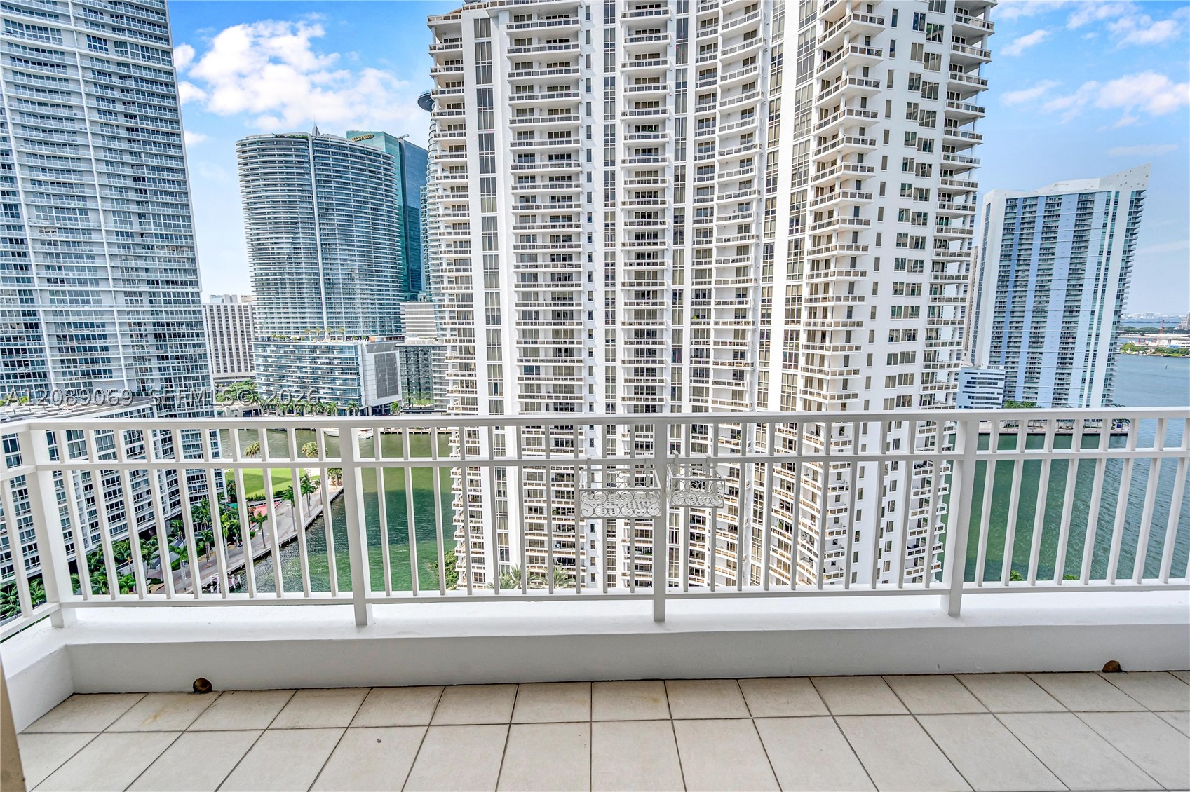 801 Brickell Key Blvd #2208, Miami FL 33131