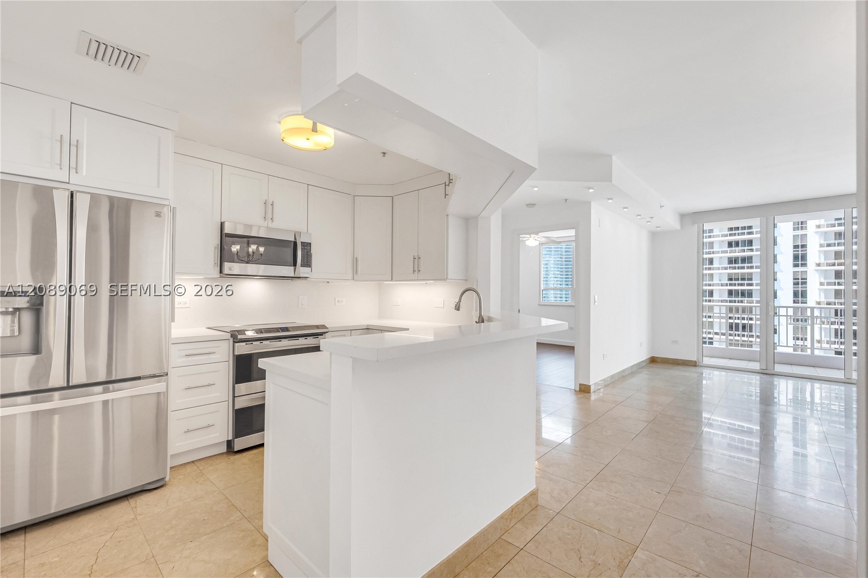 801 Brickell Key Blvd #2208, Miami FL 33131