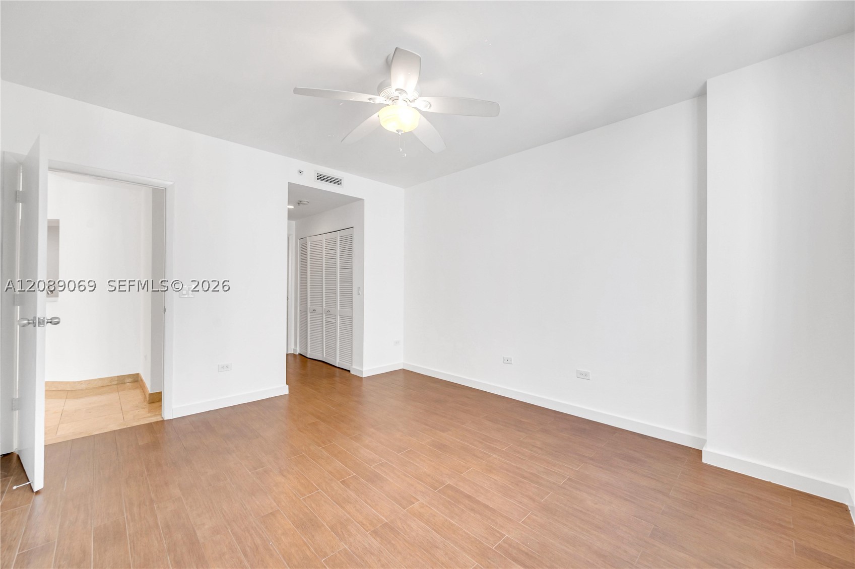 801 Brickell Key Blvd #2208, Miami FL 33131