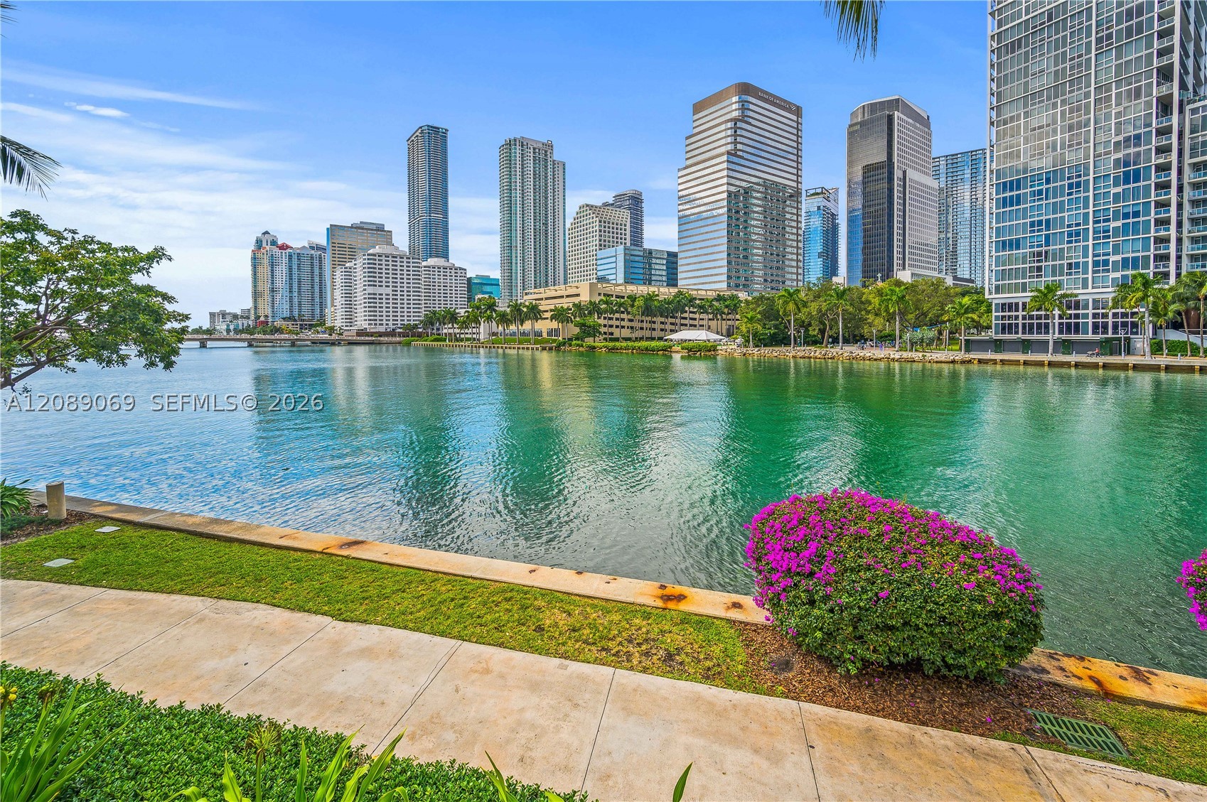 801 Brickell Key Blvd #2208, Miami FL 33131