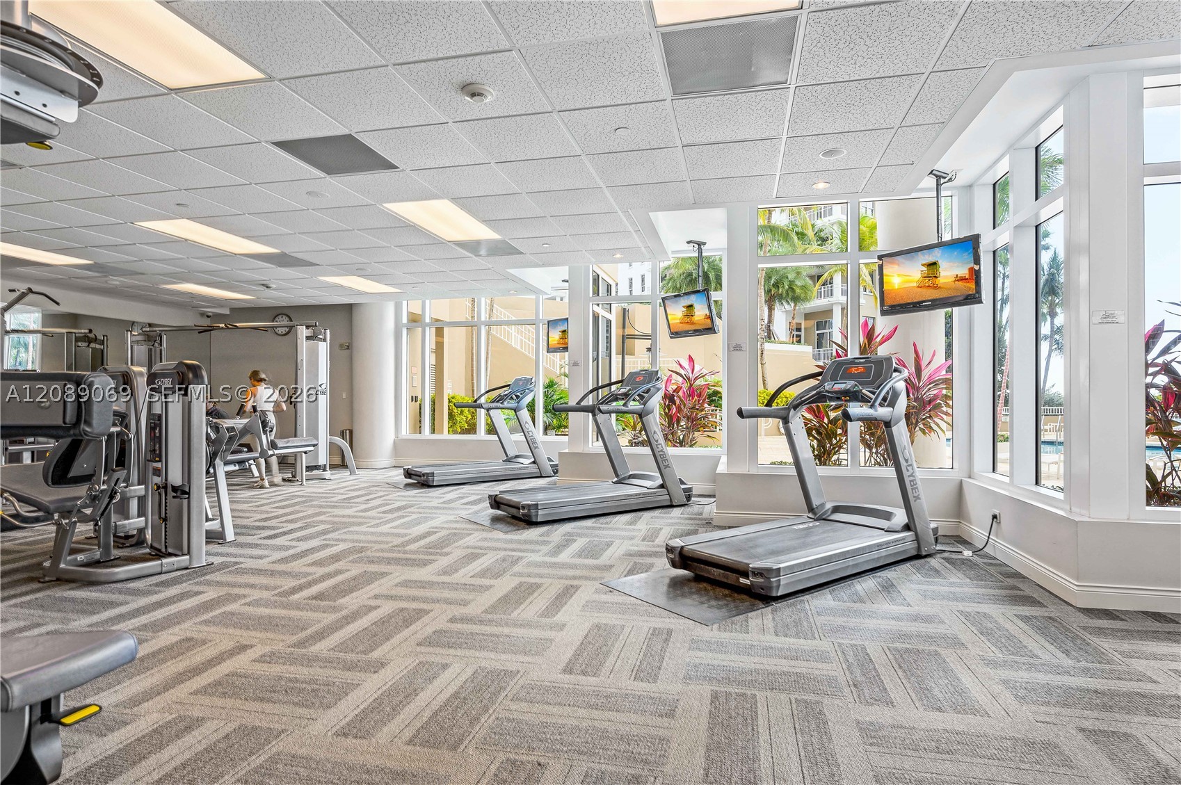 801 Brickell Key Blvd #2208, Miami FL 33131