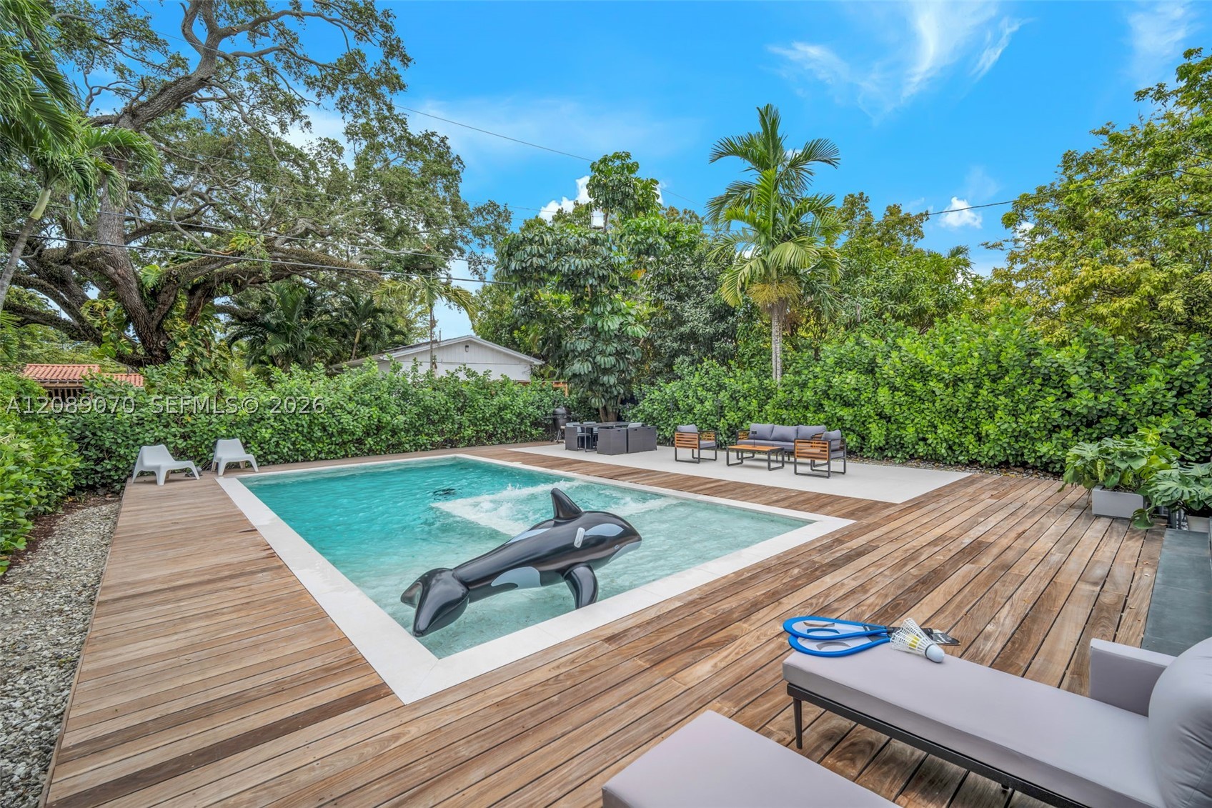 1430 SW 18th St, Miami FL 33145