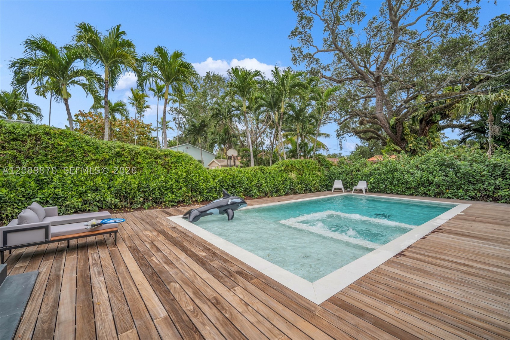 1430 SW 18th St, Miami FL 33145
