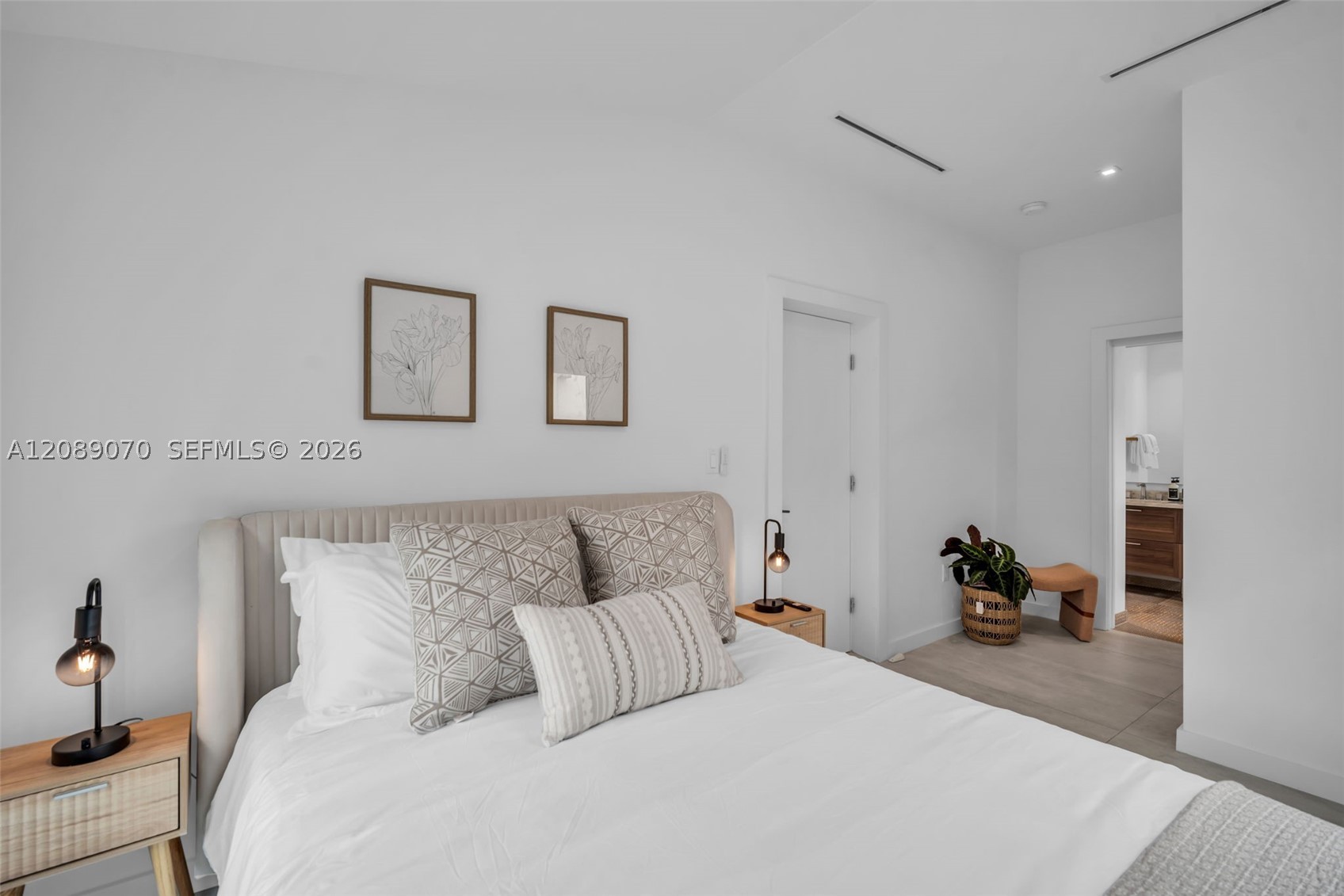 1430 SW 18th St, Miami FL 33145